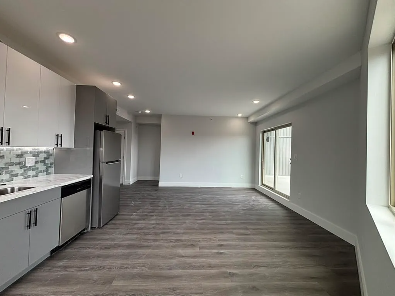 675 N 41st St - Photo 2 of 20