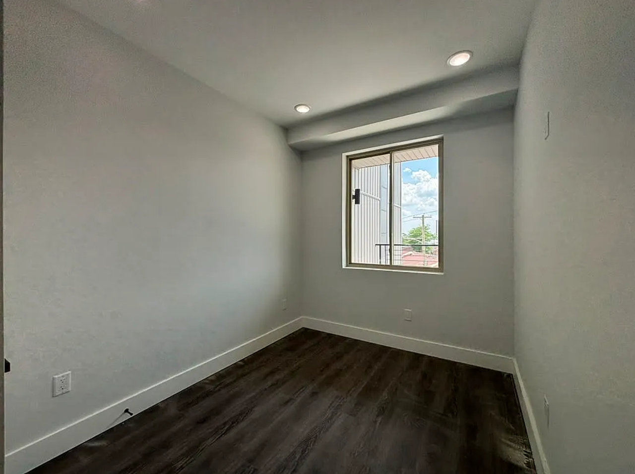 675 N 41st St - Photo 5 of 20