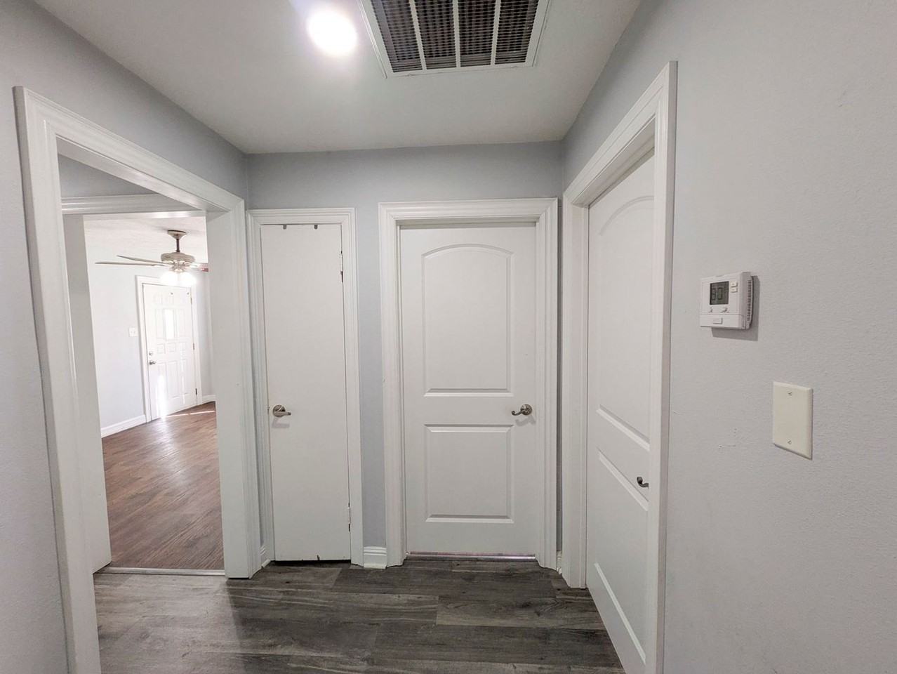 5150 Parkview Dr - Photo 6 of 20
