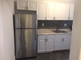featured image of 4826 Walnut St