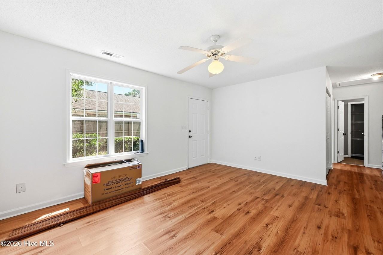 118 Avondale Ave #B - Photo 4 of 42