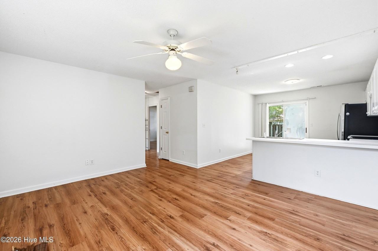 118 Avondale Ave #B - Photo 5 of 42