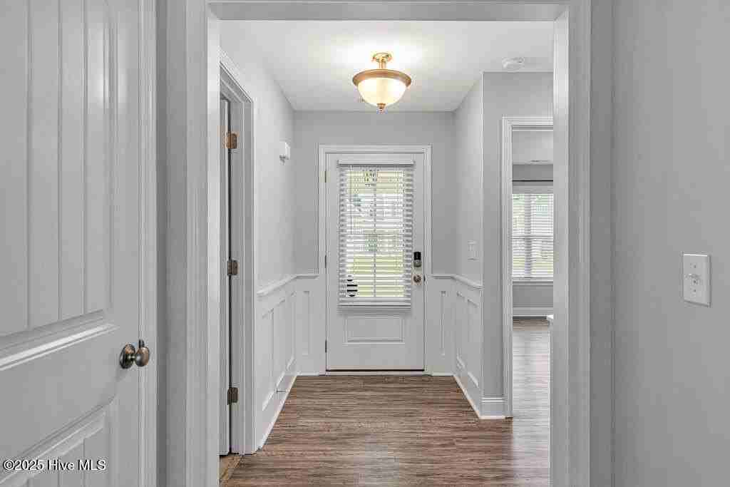 203 Pastoral Ct - Photo 4 of 32