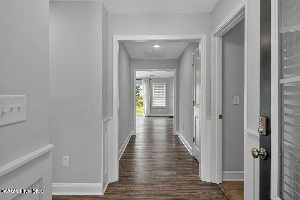 203 Pastoral Ct - Photo 5 of 32