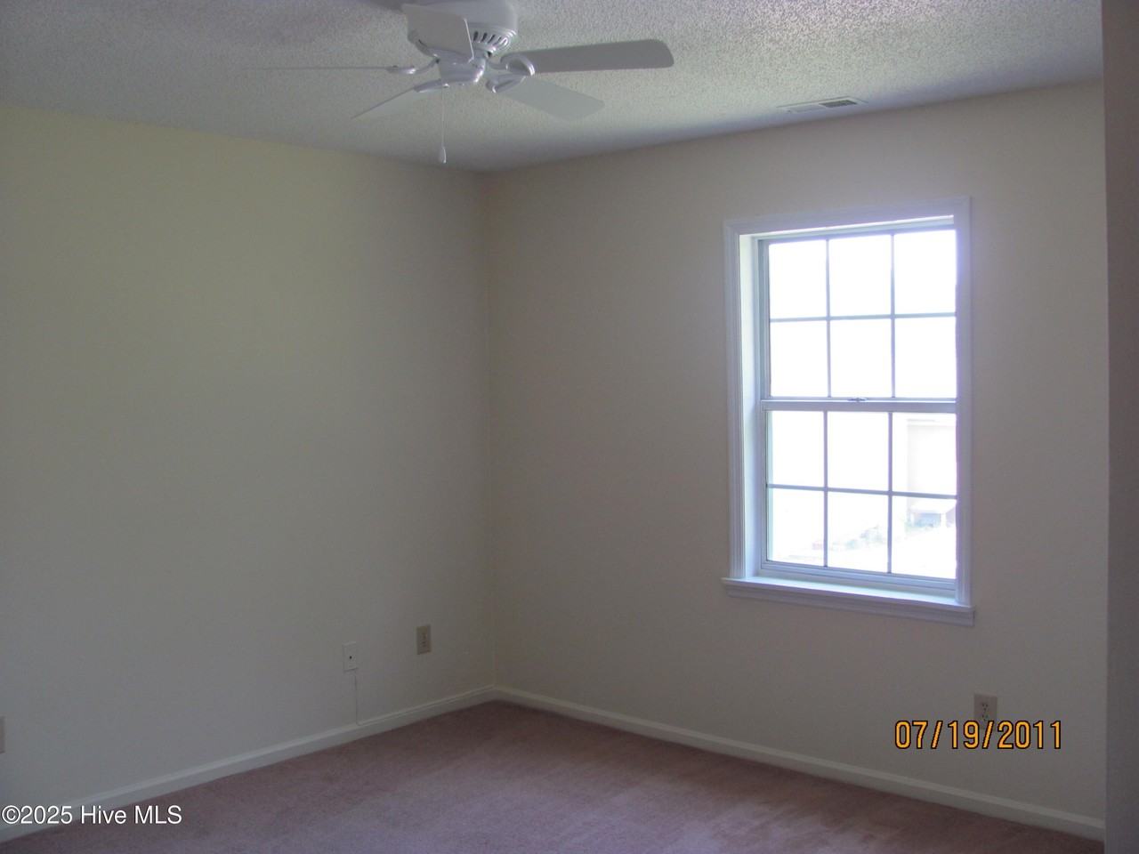 103 Short St #D - Photo 4 of 4