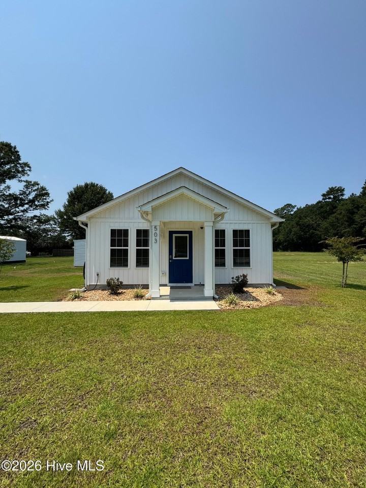 503 Pecan Tree Ln