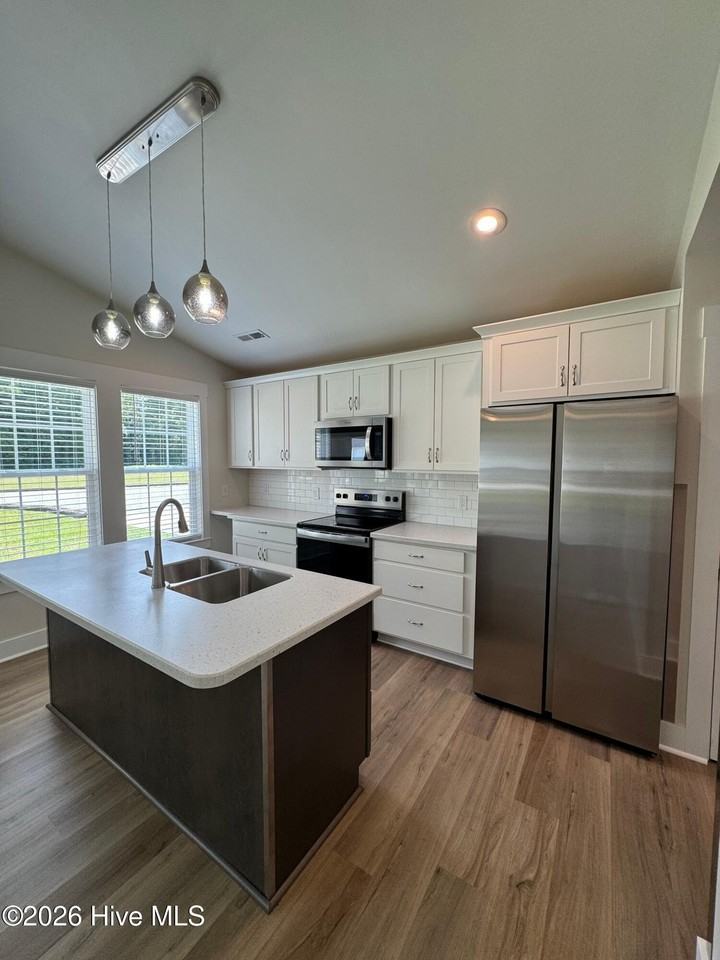 503 Pecan Tree Ln - Photo 7 of 25