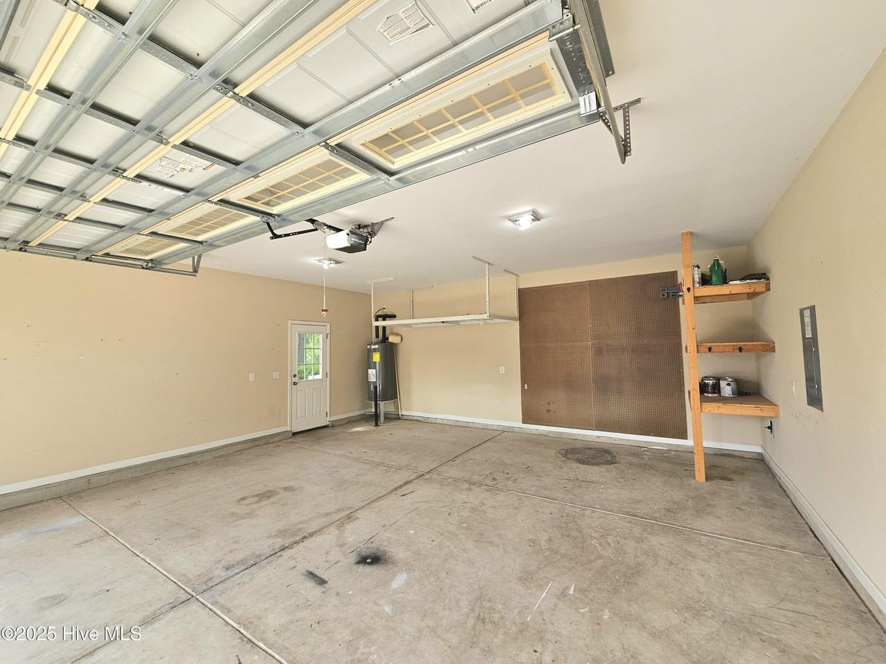100 Mayfield Ct - Photo 4 of 41