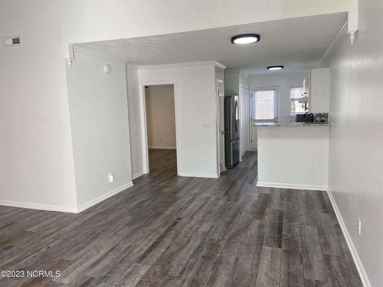 338 Emerald Cove Ct - Photo 2 of 30
