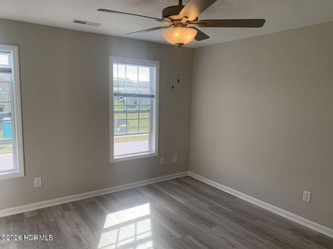 317 S Pointe Dr #A - Photo 4 of 8