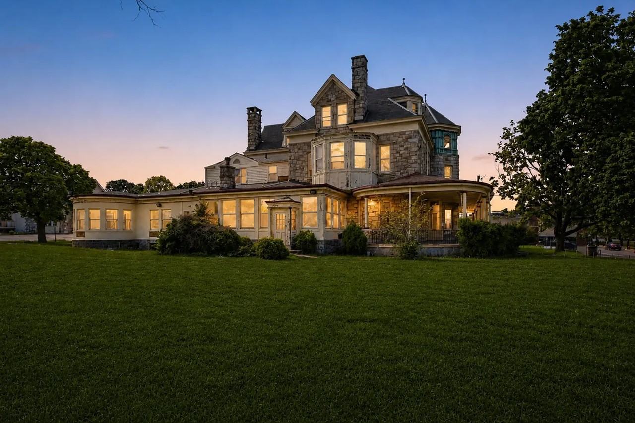 The Langhurst Mansion - Photo 3 of 17