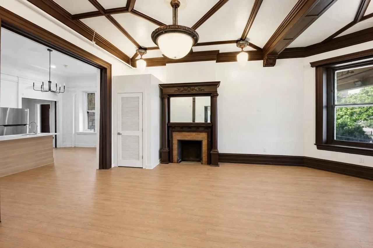 The Langhurst Mansion - Photo 7 of 29