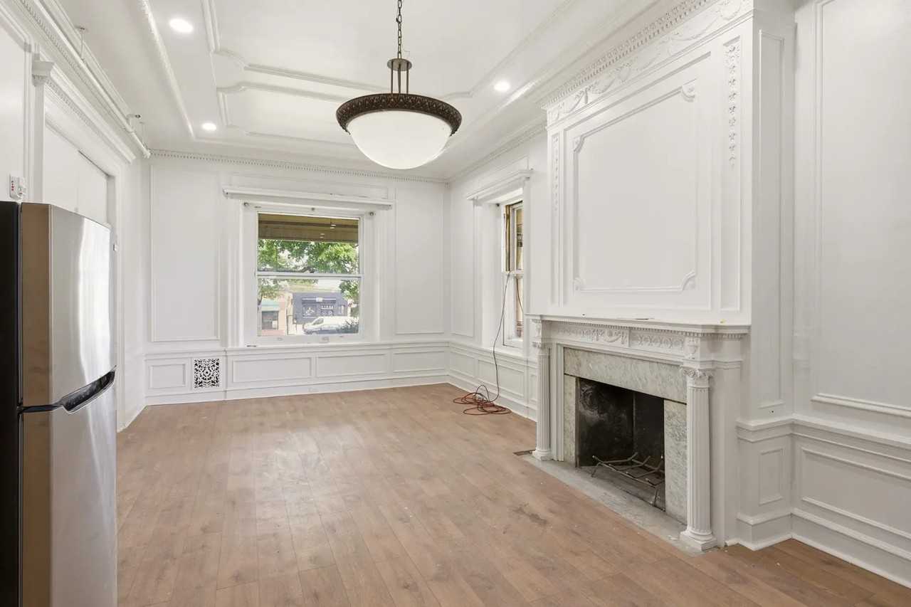 The Langhurst Mansion - Photo 6 of 27