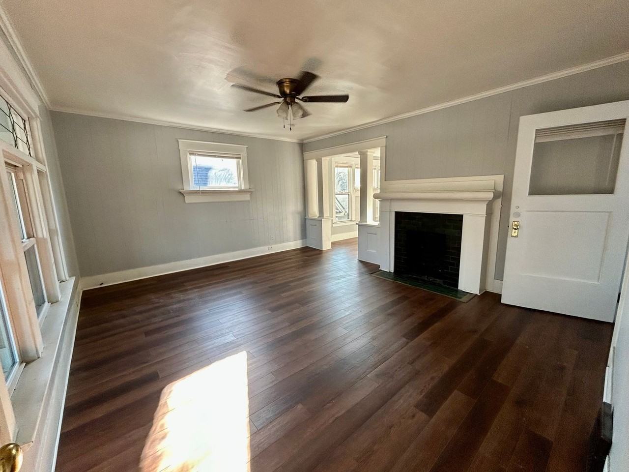 1219 W 8th St - Photo 4 of 15