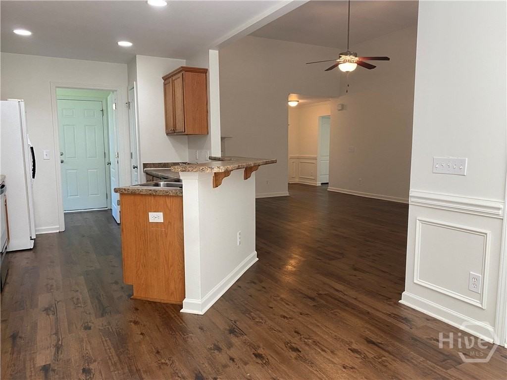1540 Bradley Blvd - Photo 7 of 23