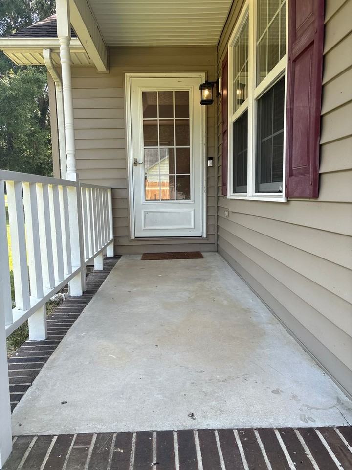 671 Circle Dr - Photo 3 of 31