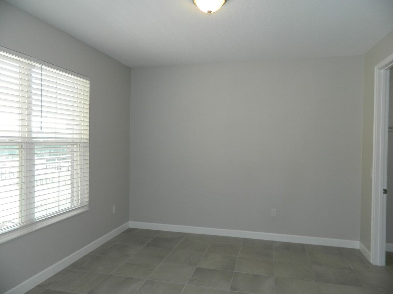 1330 Bolton Pl - Photo 4 of 29