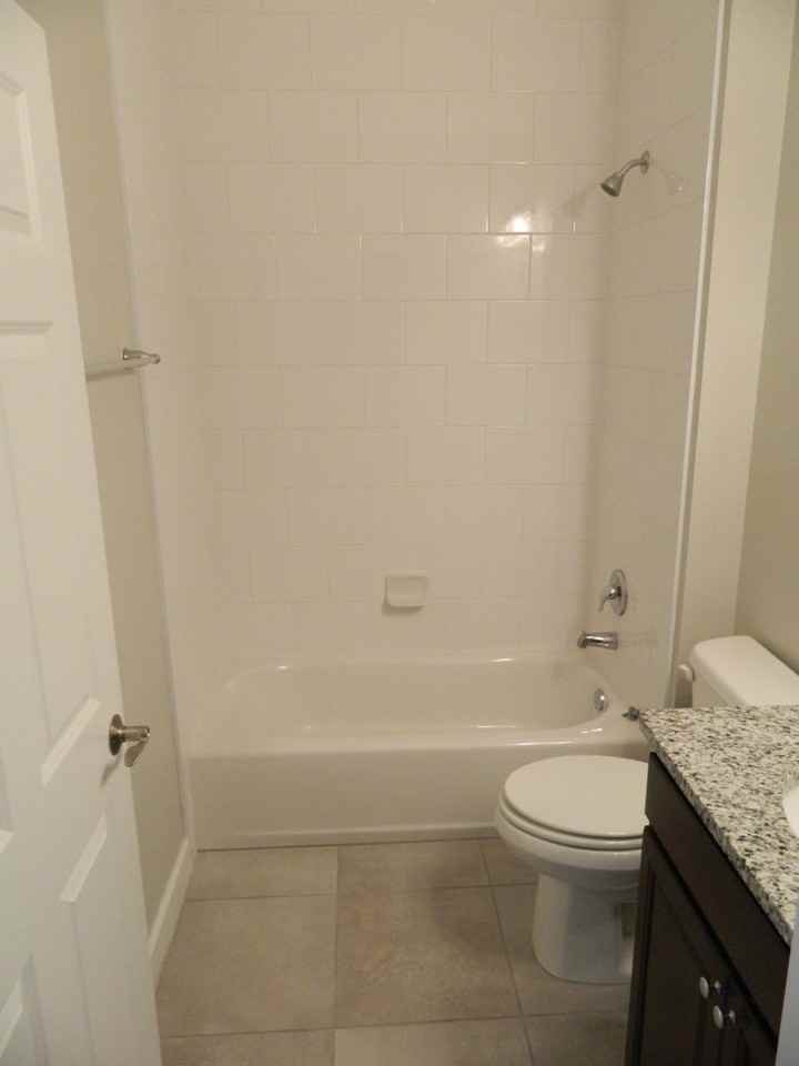 1330 Bolton Pl - Photo 7 of 29