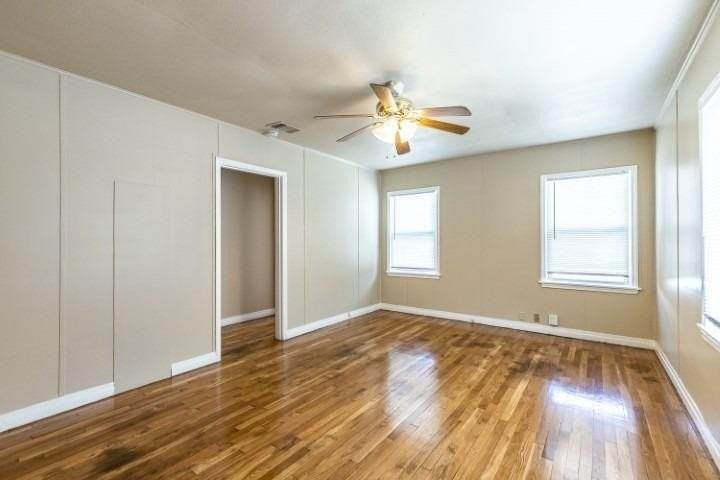2405 30th St - Photo 5 of 49