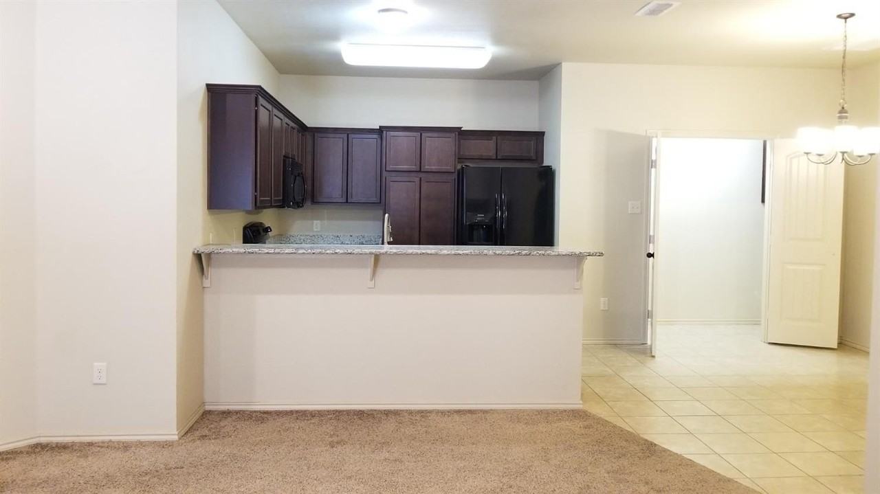 3119 113th St - Photo 3 of 16
