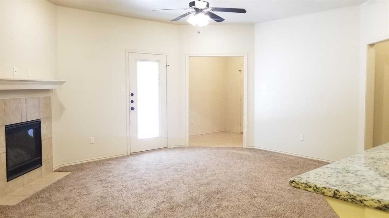 3119 113th St - Photo 4 of 16