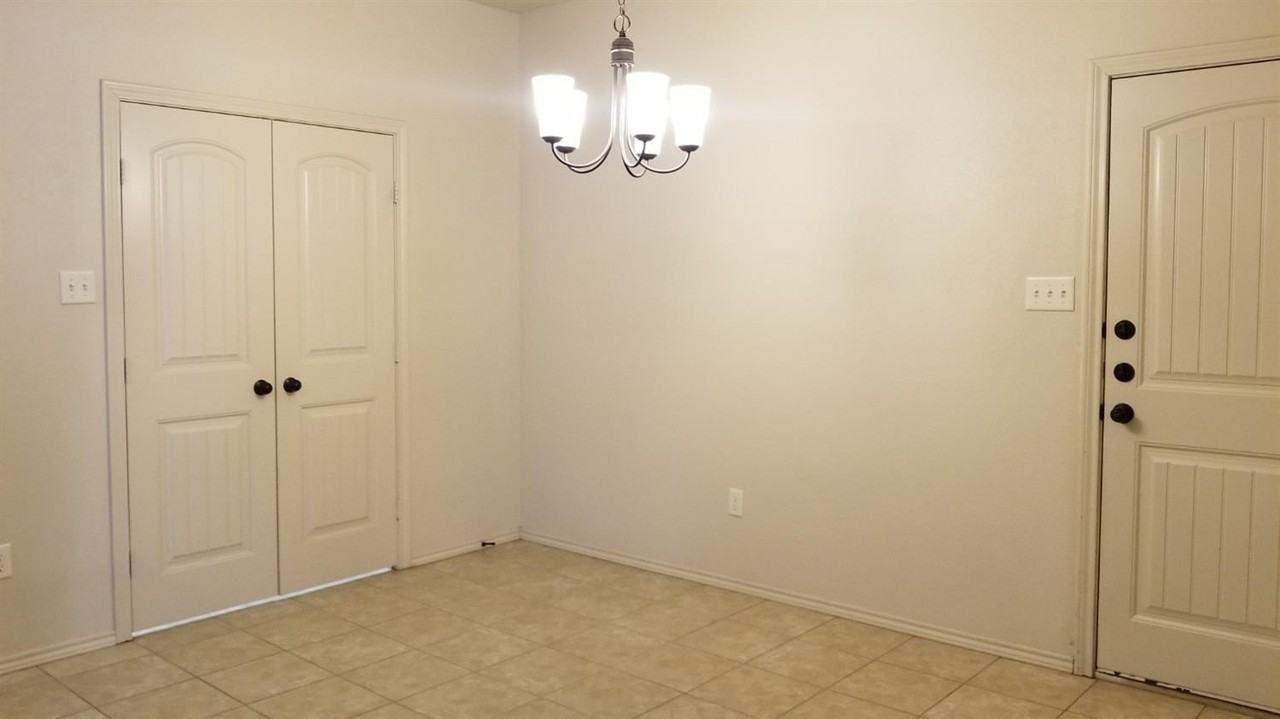3119 113th St - Photo 6 of 16