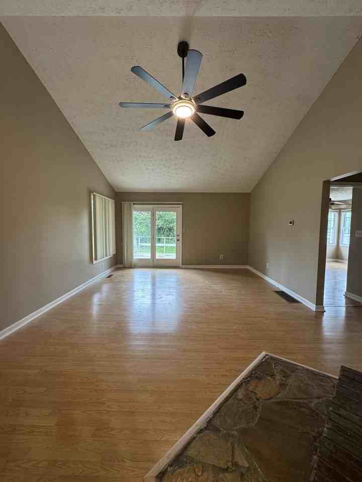 500 Orchard Dr - Photo 6 of 25
