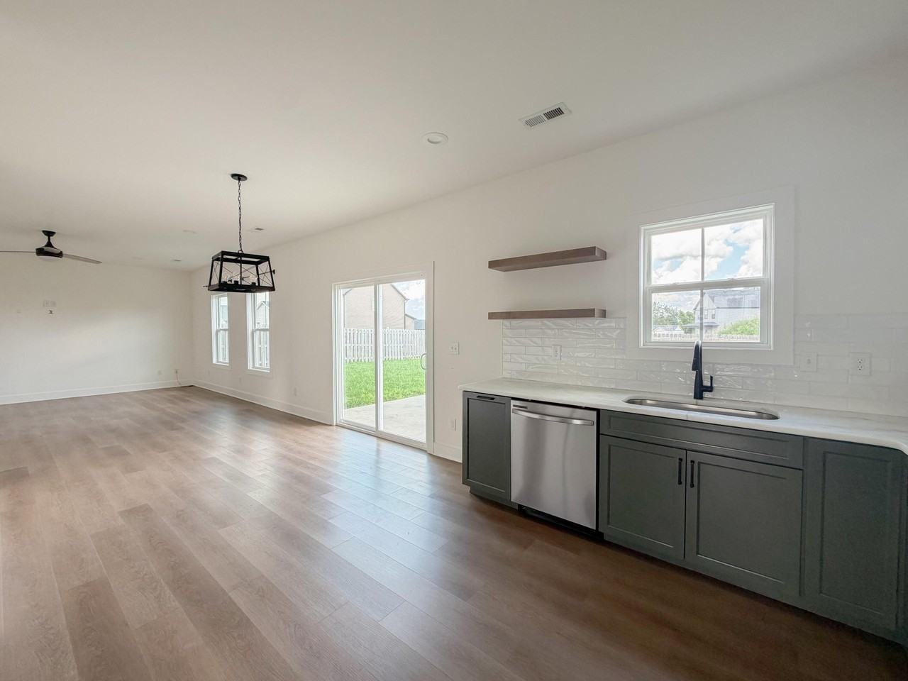 208 Skaggs Blvd - Photo 5 of 28