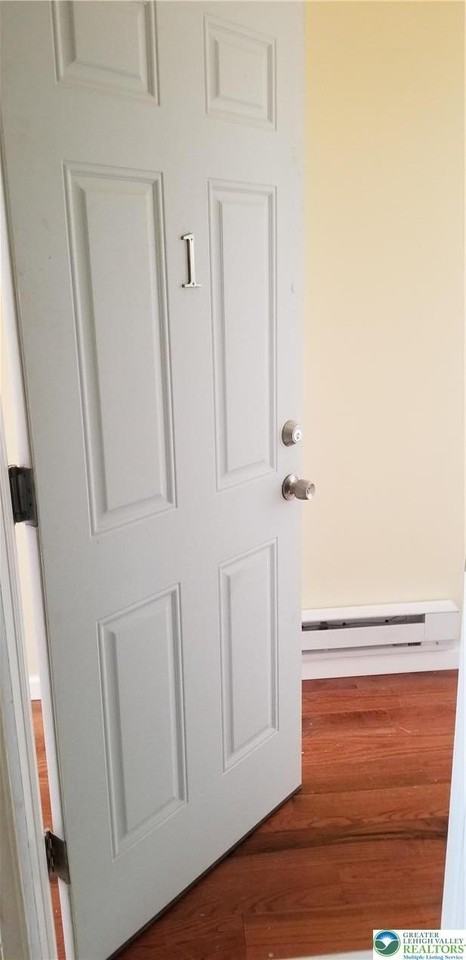 102 E Susquehanna St #4 - Photo 3 of 10