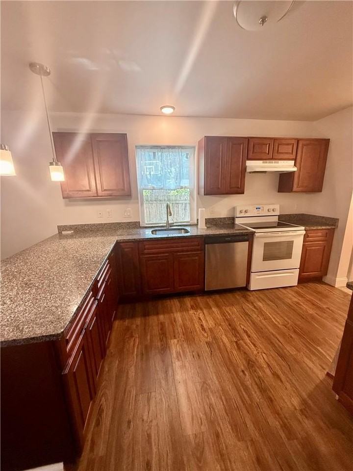 315 Clearfield St #A - Photo 2 of 13