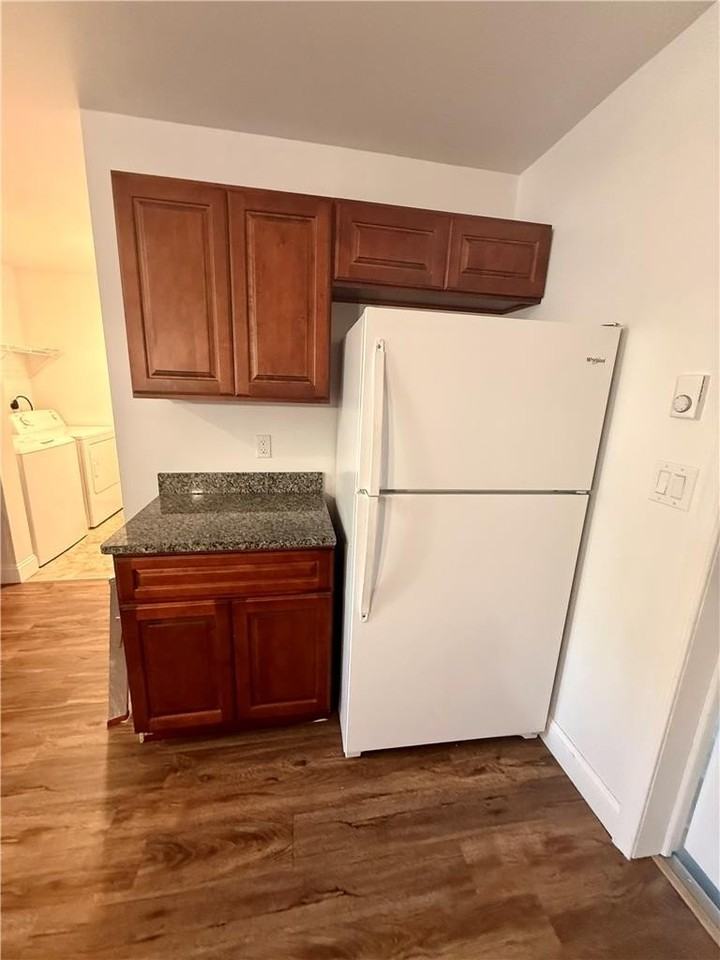 315 Clearfield St #A - Photo 4 of 13