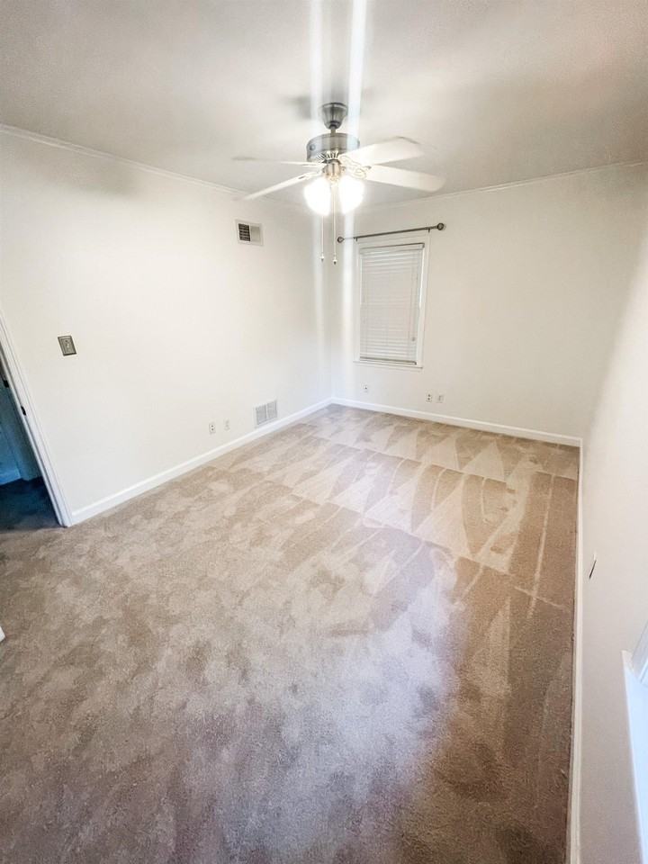 1270 PERKINS TERRACE Rd - Photo 3 of 9