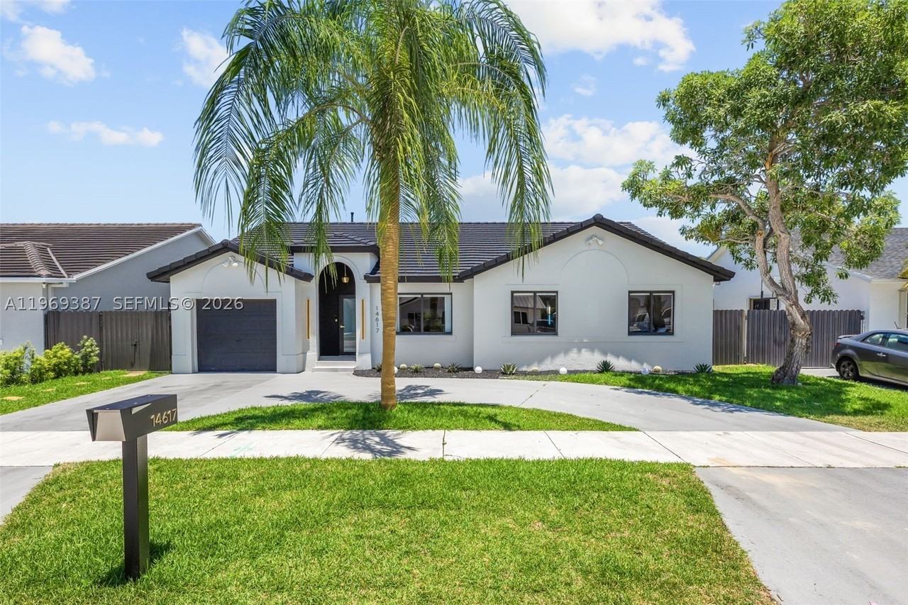 14617 Sw 167th Ter - Photo 4 of 50