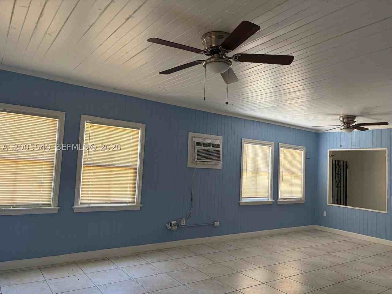 2835 Sw 37th Ct #1 - Photo 2 of 11