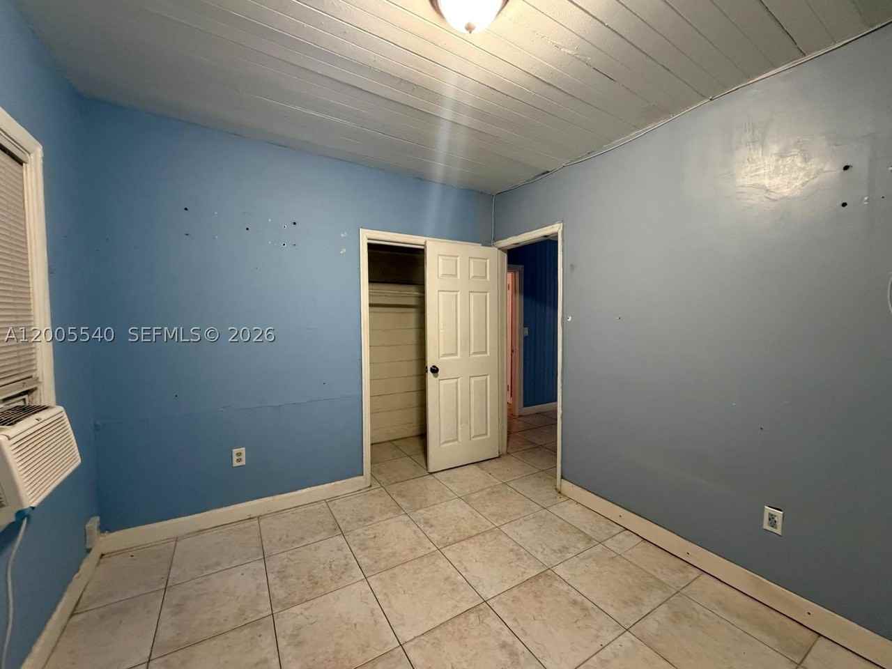 2835 Sw 37th Ct #1 - Photo 5 of 11