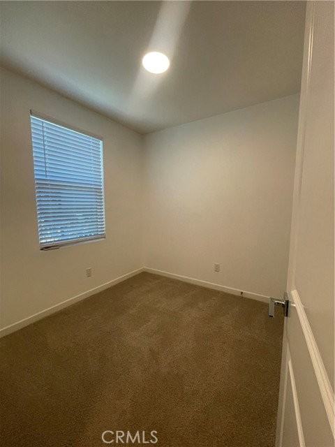 610 Dawson Ave - Photo 2 of 8