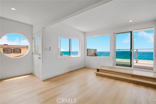 3600 The Strand #D - Photo 3 of 8
