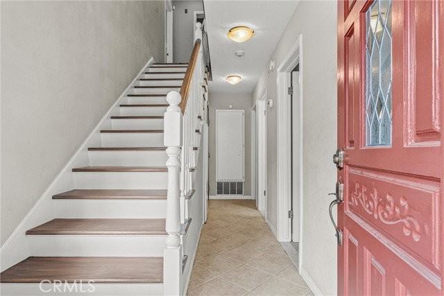 2110 Rockefeller Ln #2 - Photo 4 of 8