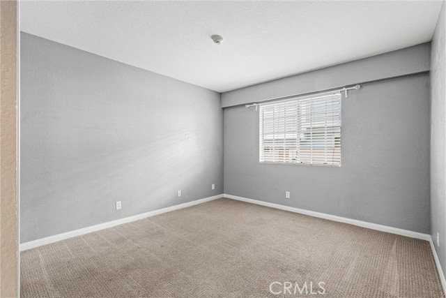 2110 Rockefeller Ln #2 - Photo 5 of 8