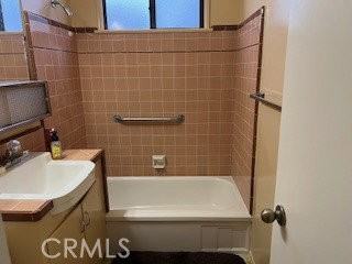 1060 Avenue D - Photo 3 of 8
