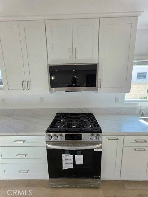 1870 W 180th St - Photo 3 of 7