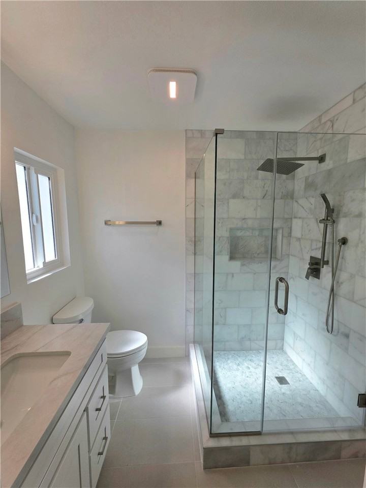 1870 W 180th St - Photo 6 of 7