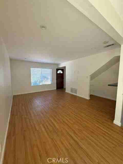 125 S Broadway #A - Photo 3 of 8