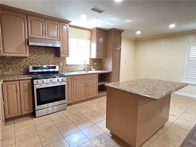 9219 Danbridge St - Photo 3 of 8