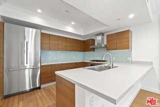 1283 Havenhurst Dr #204 - Photo 5 of 8