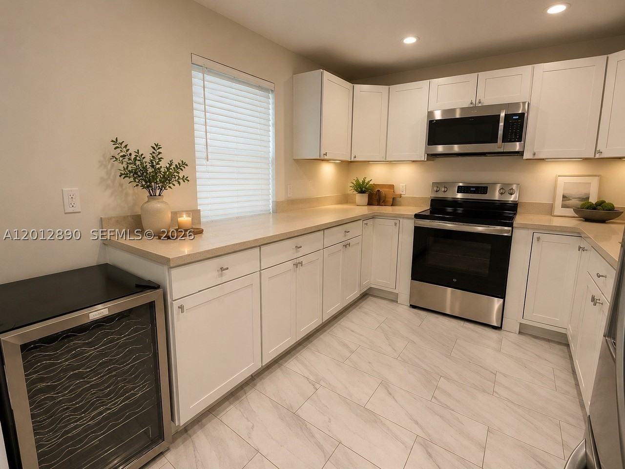 903 Cypress Ter #205 - Photo 6 of 11