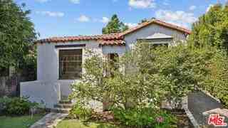 2569 Patricia Ave - Photo 3 of 8