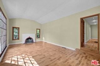 2569 Patricia Ave - Photo 6 of 8