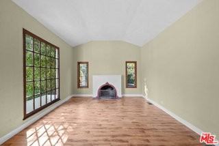 2569 Patricia Ave - Photo 7 of 8