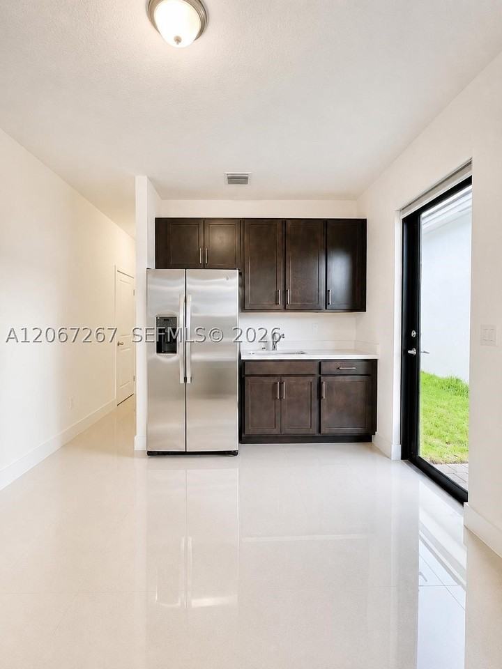 14602 Sw 23rd Ter - Photo 6 of 11
